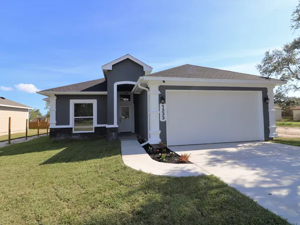 1333 S McCampbell St, Aransas Pass, TX 78336