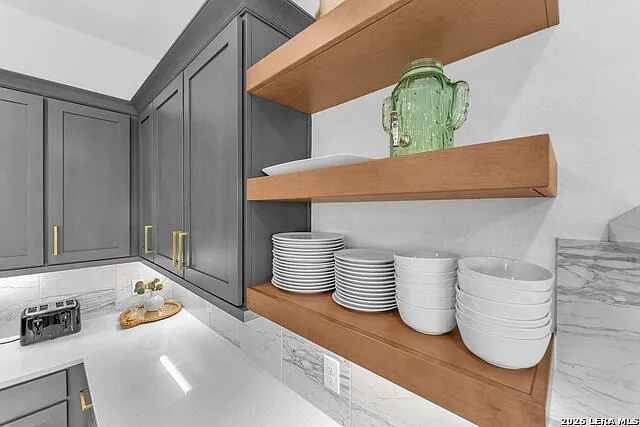 2488 Waterfront Park Dr — Photo 24