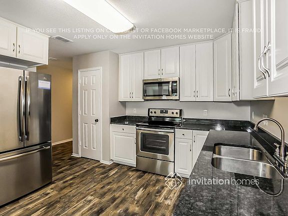 5th image of 250 Pine Crest Dr