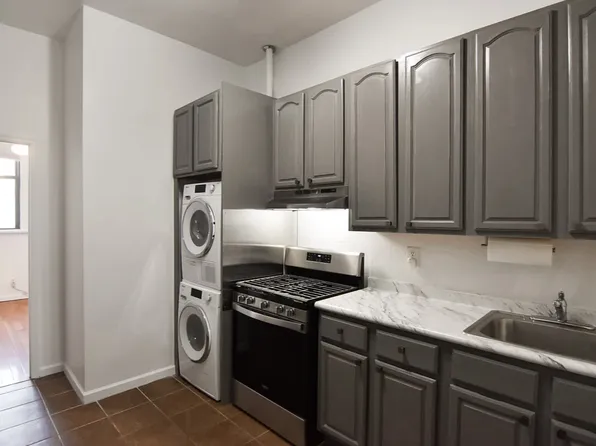 955 Grand Street image 1 of 13