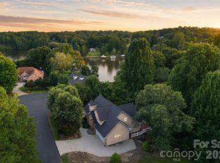 6047 Chaucer Ln, Granite Falls, NC 28630