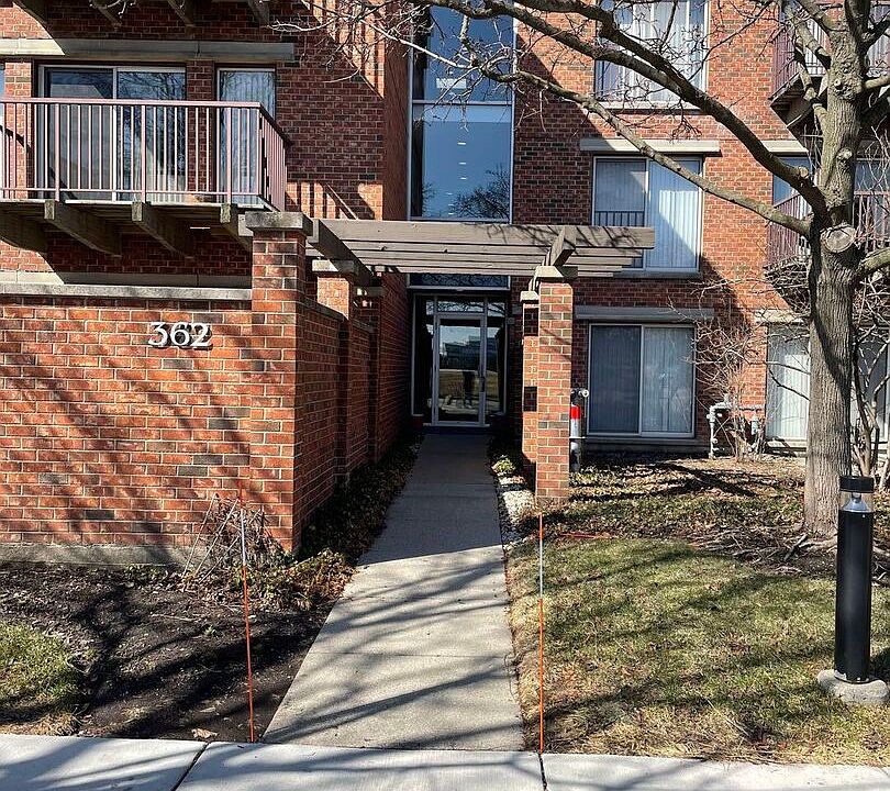 1st image of 362 Kelburn Rd APT 324