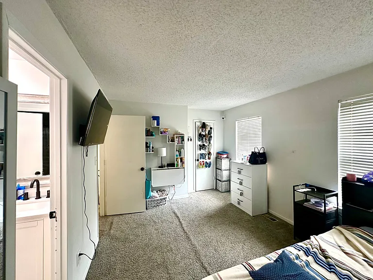 719 Taft Ave — Photo 12