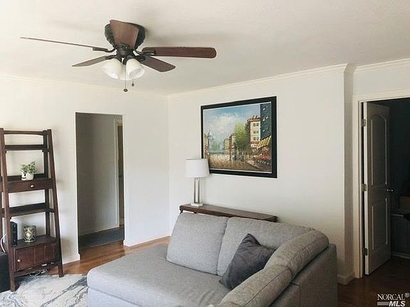 4th image of 123 Benson Ave