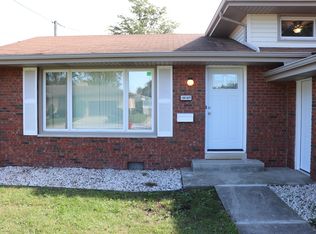 18507 Hickory St, Lansing, IL 60438