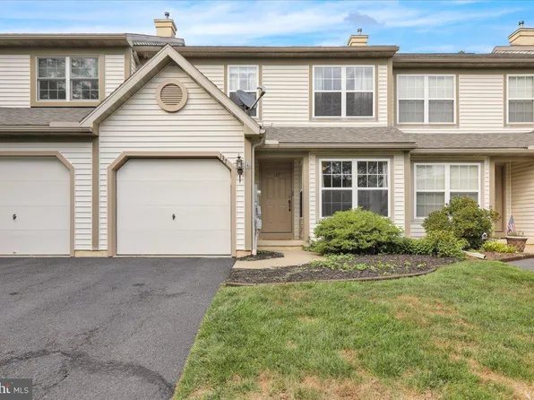 137 Wellington Ct, Reading, PA 19606