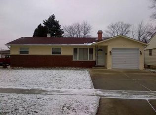 712 Saint Marys Pkwy, Buffalo Grove, IL 60089