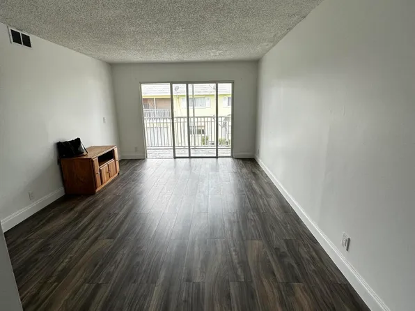 1501 Crescent Circle #C27, Lake Park, FL 33403