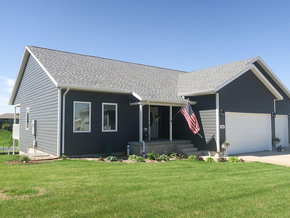 2205 Brookstone Loop Pierre SD 57501 Zillow