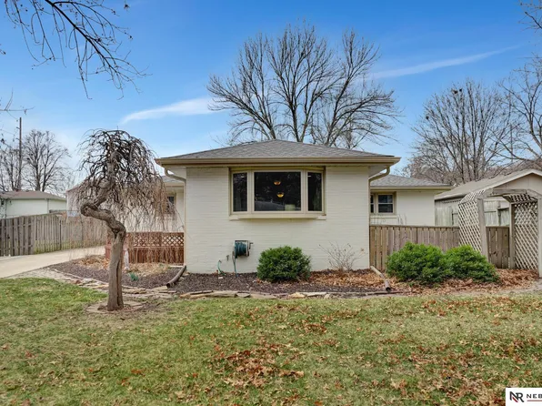 4811 S 57th St, Lincoln, NE 68516