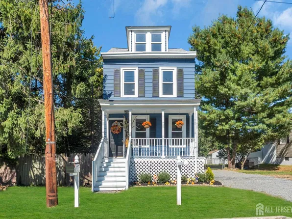 52 Betts Ave, Lawrence Township, NJ 08648