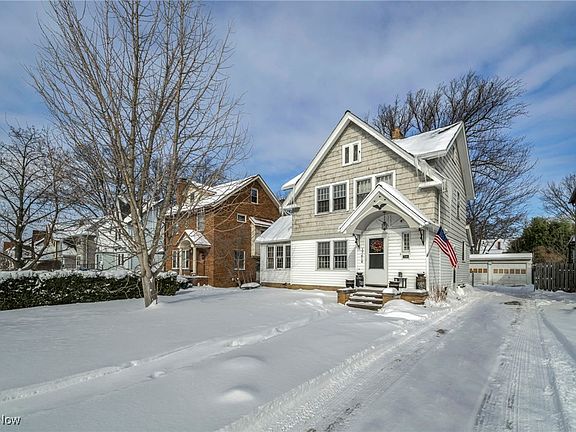 2nd image of 17610 Narragansett Ave