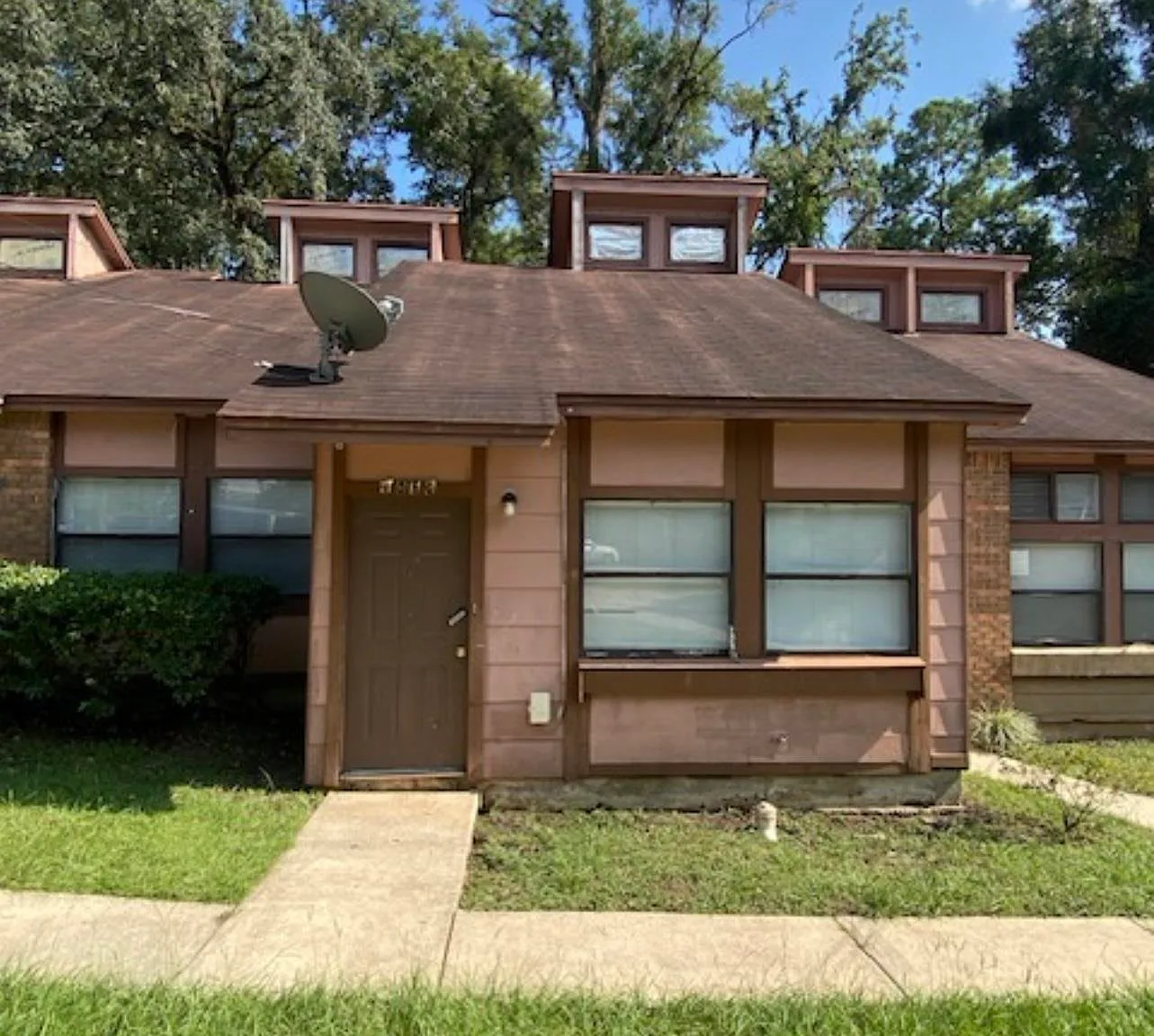 2 bed, 996 sqft, $1,250 — Photo 1
