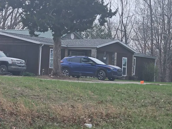 6069 S State Road 45, Bloomfield, IN 47424