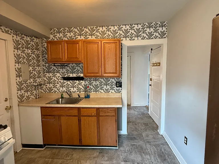 41 Dehart St #2 — Photo 6