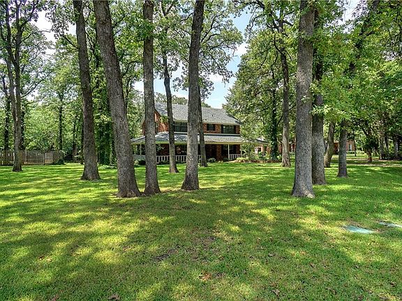 3rd image of 1210 Cross Timber Dr