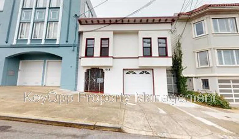 806 35th Ave — Photo 11