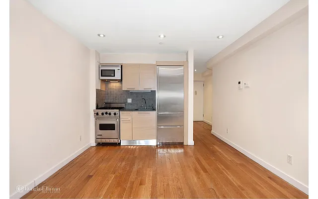 Rented by Douglas Elliman | media 20