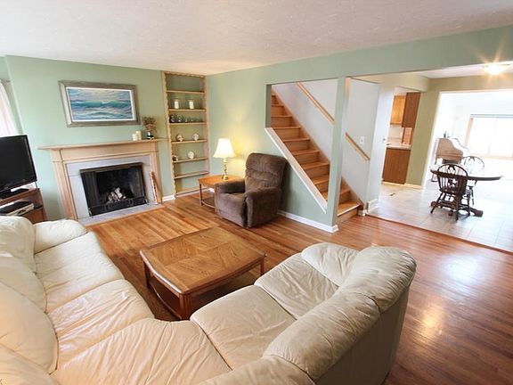 3rd image of 16284 Bardbury Ave