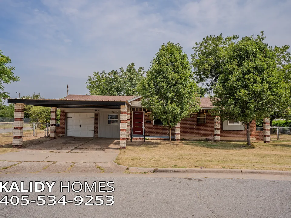 1233 SW 65th St