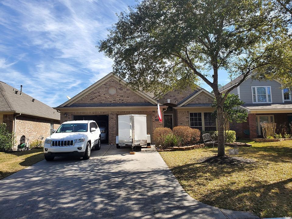 1st image of 26880 Manor Falls Dr