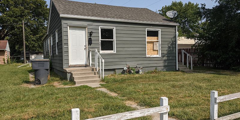 1st image of 4510 E 16th St #4510