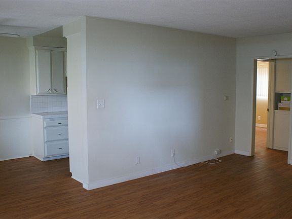 4th image of 501 Avenue G APT 7