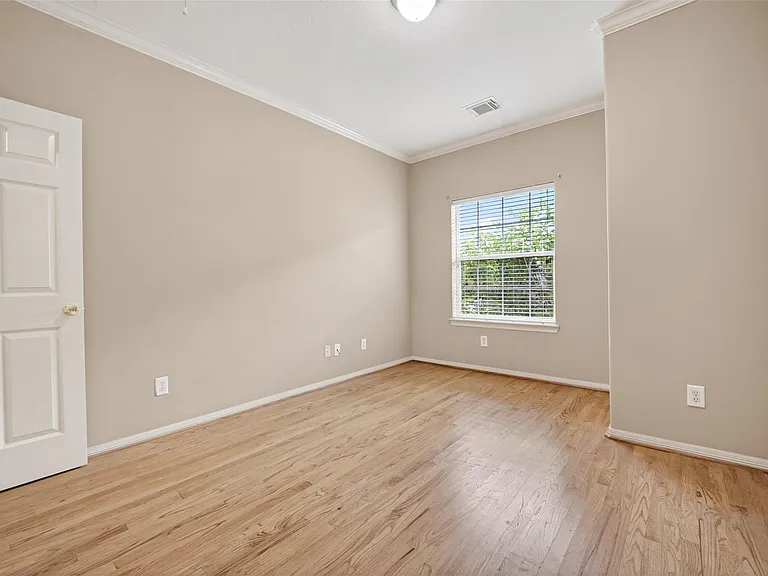 10134 Holly Chase Dr — Photo 23