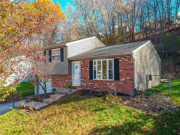 2nd image of 318 Tionesta Dr