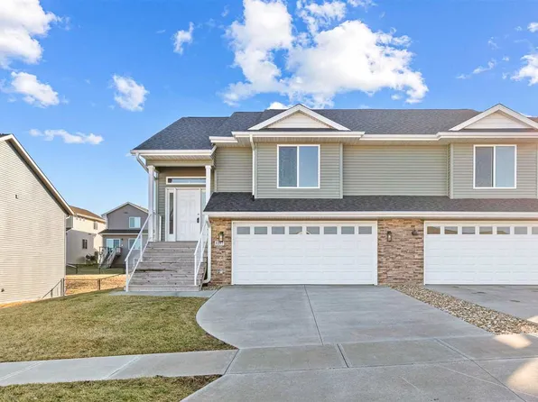 1257 Abraham Dr, North Liberty, IA 52317