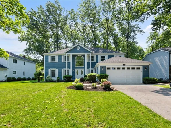 1857 Holdens Arbor Run, Westlake, OH 44145