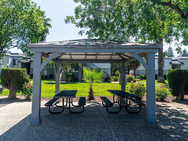 Park View Estates — Photo 3