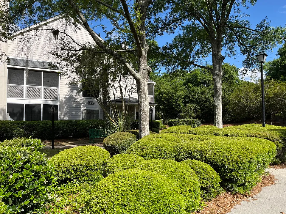 344 Sandpiper Dr #F