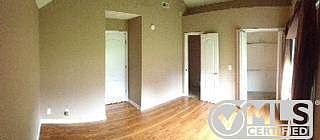 5th image of 512 Country Village Dr