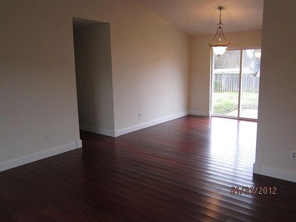 2nd image of 920 East St