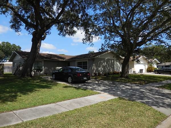 1st image of 6919 Aberfeldy Ave N