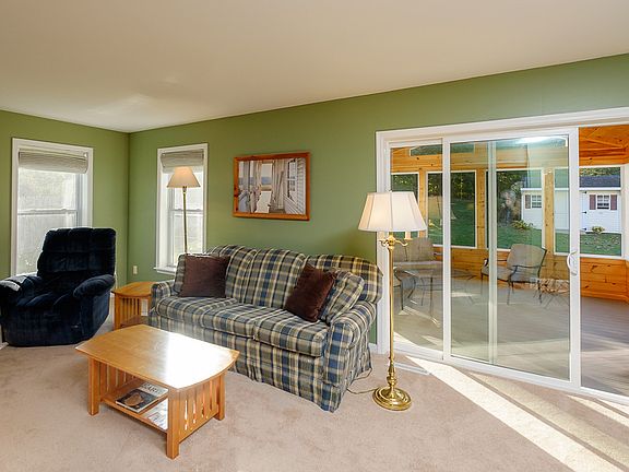 4th image of 30 Wallflower Dr