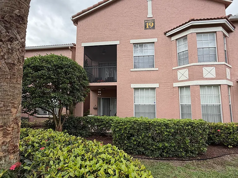 1910 Belmont Pl — Photo 20