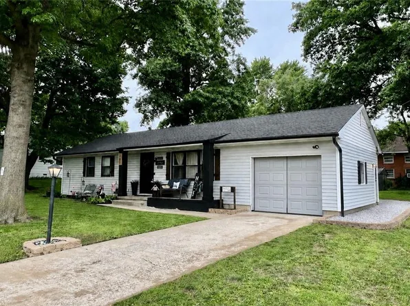 207 W 2nd St, Alma, MO 64001