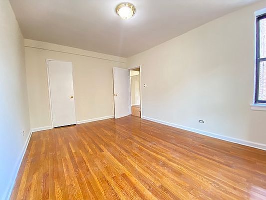 3rd image of 14055 Burden Cres APT 2E