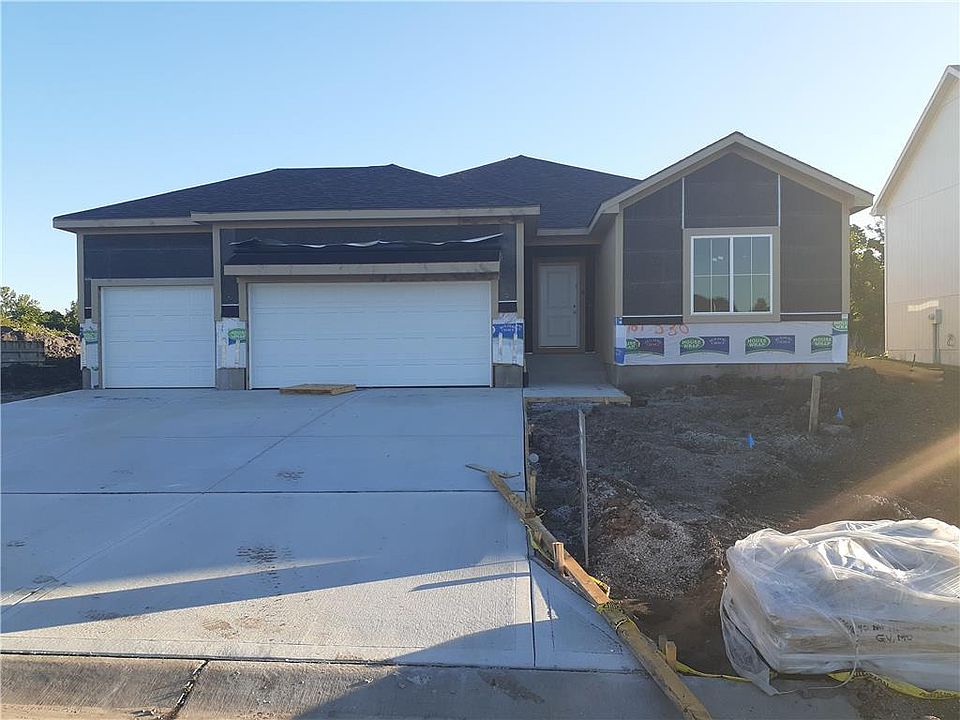 1st image of 1290 NW Hickorywood Ct
