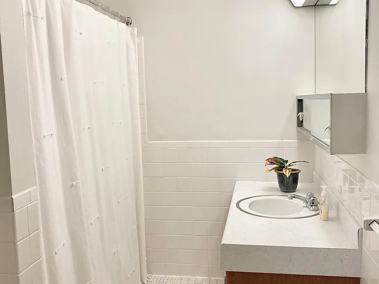 233 School Ave #107 — Photo 4
