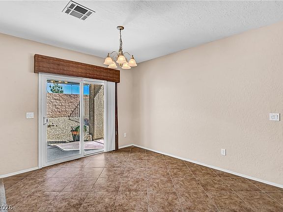 5th image of 7628 Chaffinch St