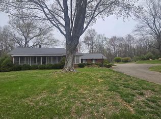 8644 Oak Grove Rd, Newburgh, IN 47630