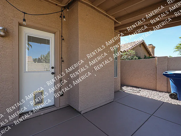 764 E Sheffield Ave — Photo 43