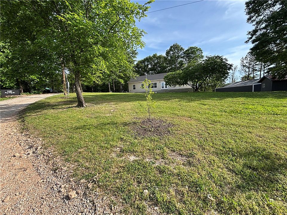 1st image of 15282 Burgin Valley Rd