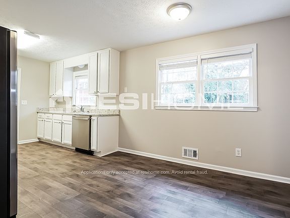 5th image of 4421 Elmwood Ct