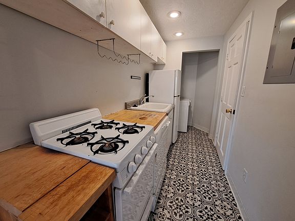 4th image of 21 Moon St #11