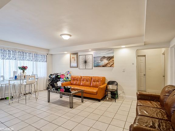 5th image of 6122 N Seeley Ave #1AE