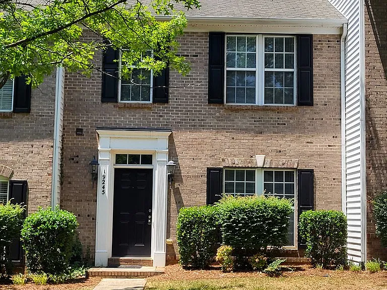 19245 Lake Norman Cove Dr — Photo 1